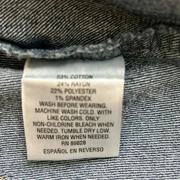 Madison Jules Cropped Denim Jacket - Picture 5 of 5